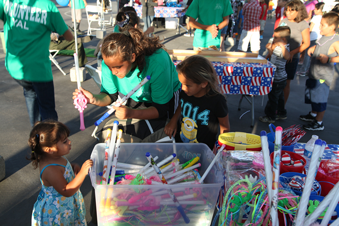 %_tempFileName017-Hawaiian-Gardens-Independence-Day-2014%