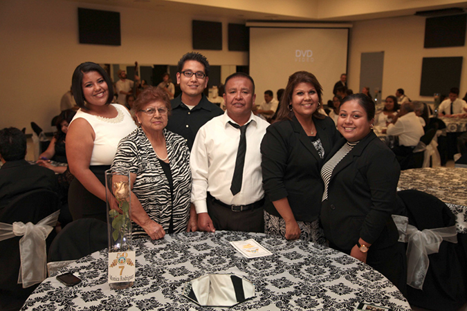 %_tempFileName002-Hawaiian-Gardens-scholarship-dinner-2014%