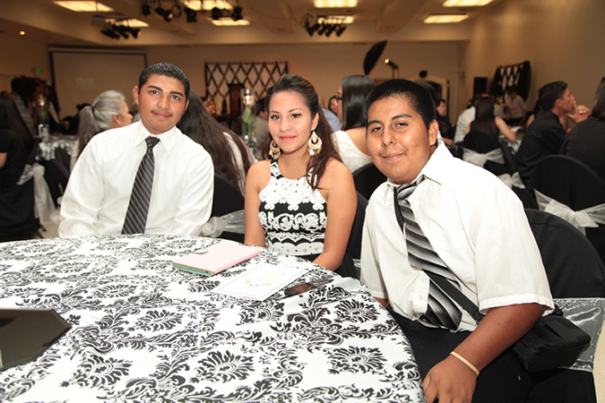 %_tempFileName013-Hawaiian-Gardens-scholarship-dinner-2014%