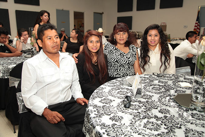 %_tempFileName024-Hawaiian-Gardens-scholarship-dinner-2014%