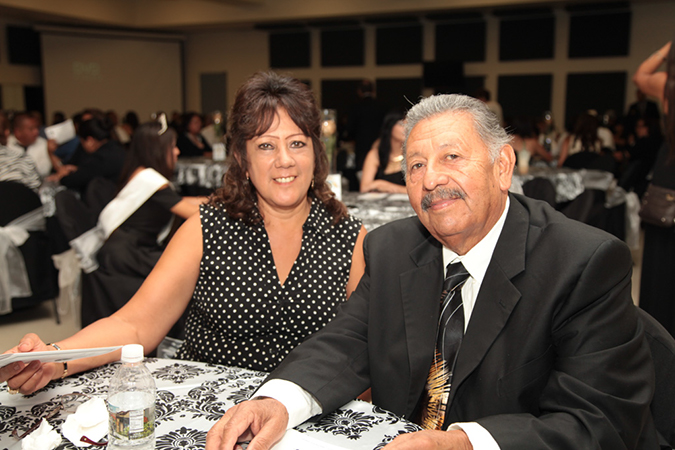 %_tempFileName028-Hawaiian-Gardens-scholarship-dinner-2014%