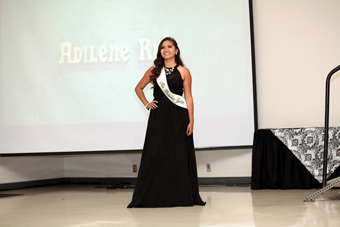 %_tempFileName054-Hawaiian-Gardens-scholarship-dinner-2014%